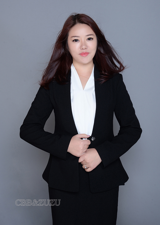 CBB大余，团队，大余团队加入CBB团队两年，从不爱说话，不喜欢出门的纯宅女变得越来越有自信，越来越有成就感。这种成就感来源于创造的价值，你为别人，为家庭，为团队创造的价值越多，被认可程度就会越高。加入CBB不仅收获了金钱，还有信任和认可，真正找到了归属感。